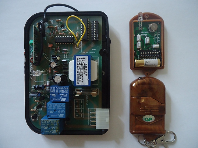 Sửa hộp điều khiển cửa cuốn tại Hùng Dũng hiệu quả nhanh chóng.