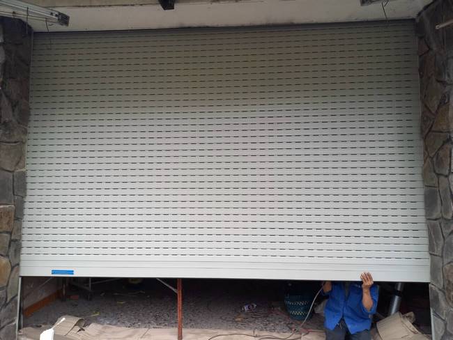 Dịch vụ sửa cửa cuốn đa dạng, khắc phục sự cố triệt để